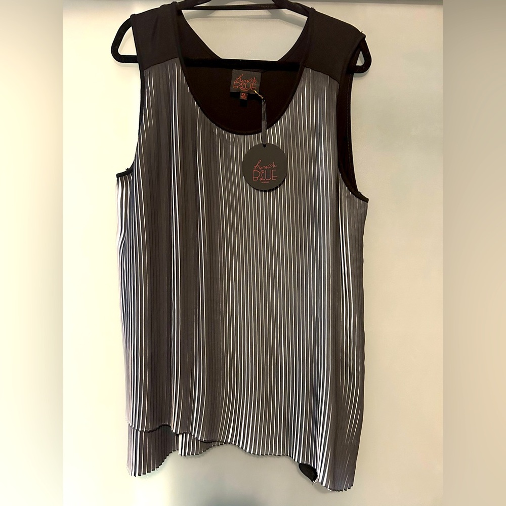 Elegant Pleated Black & White Top ✨ Flowy & Flattering (NEW)